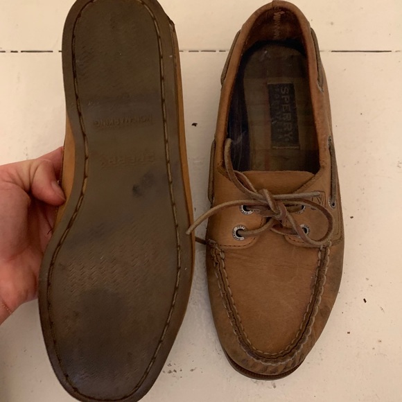 Tan leather Sperry boat shoes size 7 - Picture 3 of 4